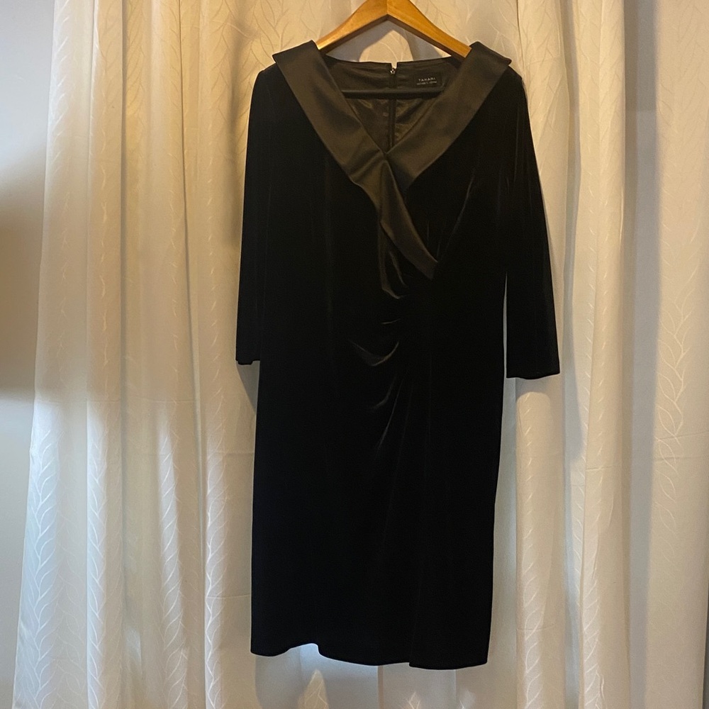 Tahari ASL Black Velvet Long Sleeve Dress